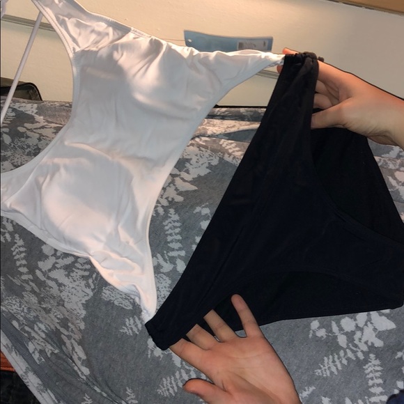 Bathing suit - Picture 1 of 4